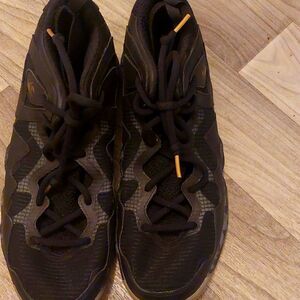 CROSSOVER Culture  Maytem First  Impressions Men Basketball Shoes